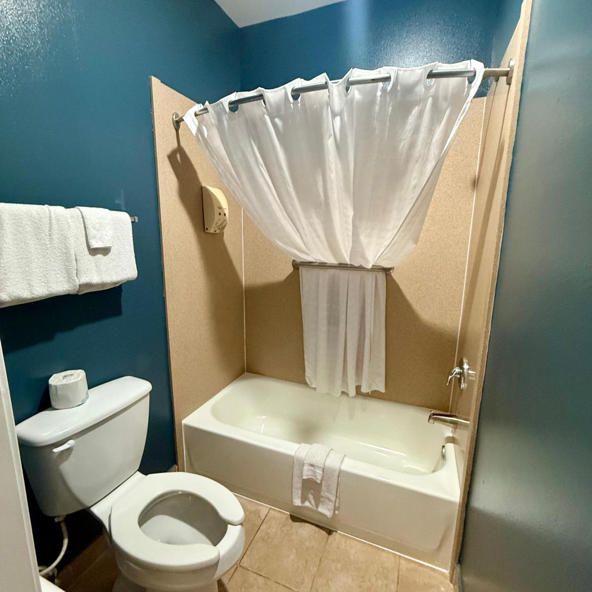 Weslaco Inn - Weslaco/Mercedes Экстерьер фото