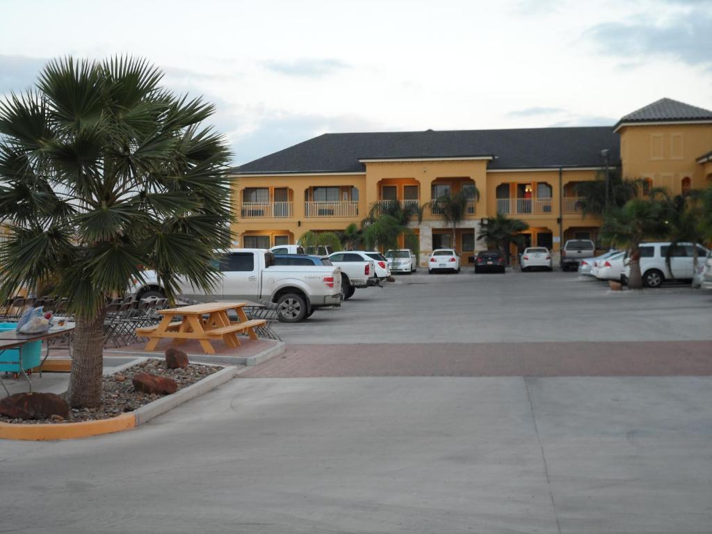 Weslaco Inn - Weslaco/Mercedes Экстерьер фото