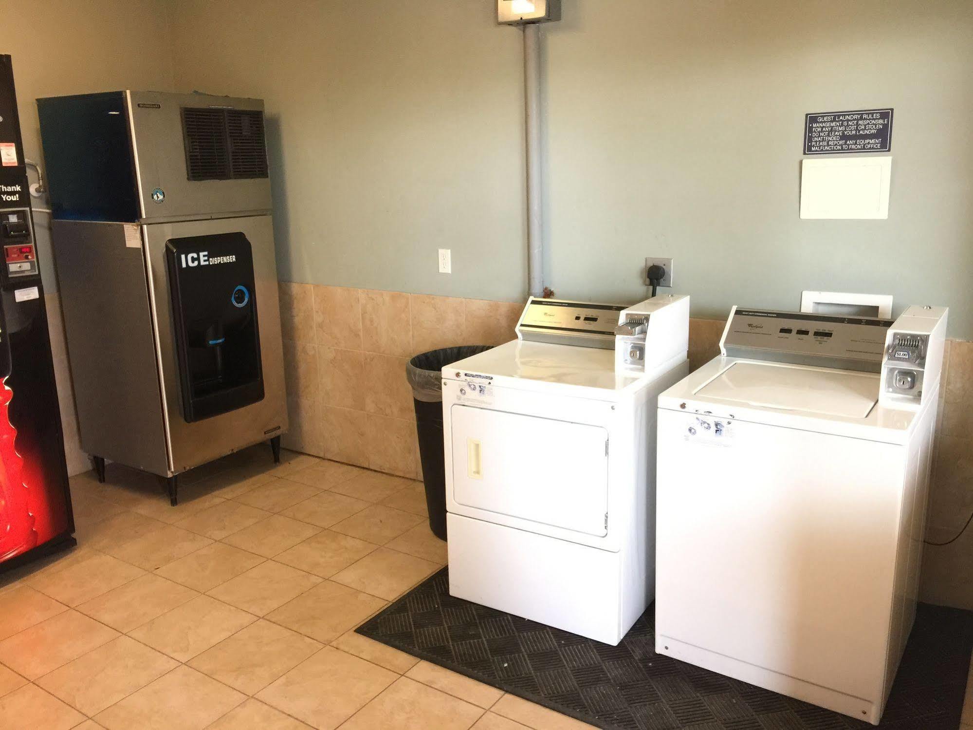 Weslaco Inn - Weslaco/Mercedes Экстерьер фото