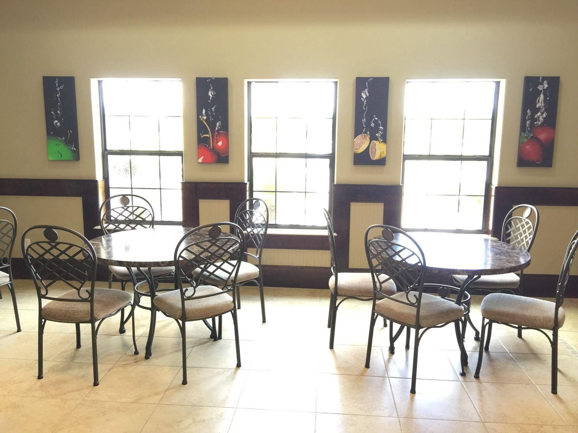 Weslaco Inn - Weslaco/Mercedes Экстерьер фото