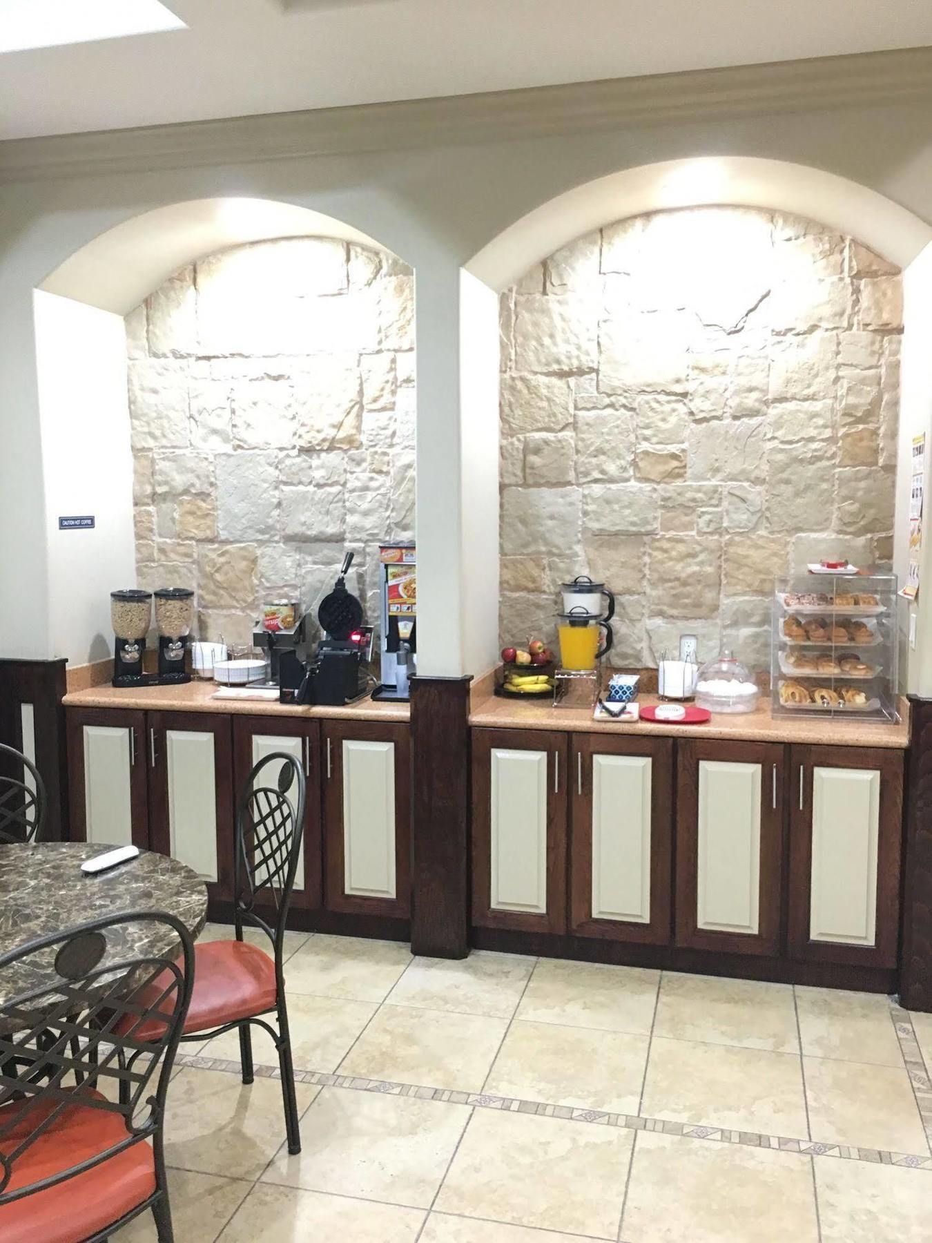 Weslaco Inn - Weslaco/Mercedes Экстерьер фото